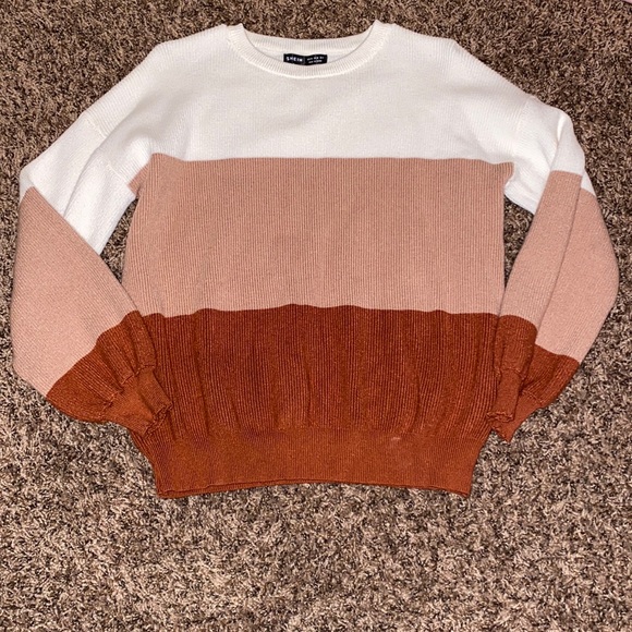 Adorable ColorBlock Sweater - Picture 1 of 2